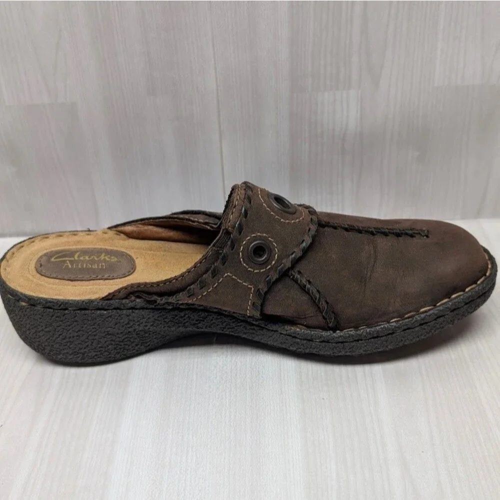Clarks Artisan Women’s Brown Leather Slip‑On Clogs Mules Shoes Size 8.5 31273
